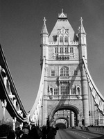 79220468_LON52_TOWERBRIDGE.jpg