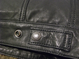 leather_back_btn.jpg
